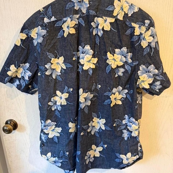 Nautica Mens XL Classic Fit Hibiscus Floral Short Sleeve Button Down Shirt Navy - Picture 4 of 5